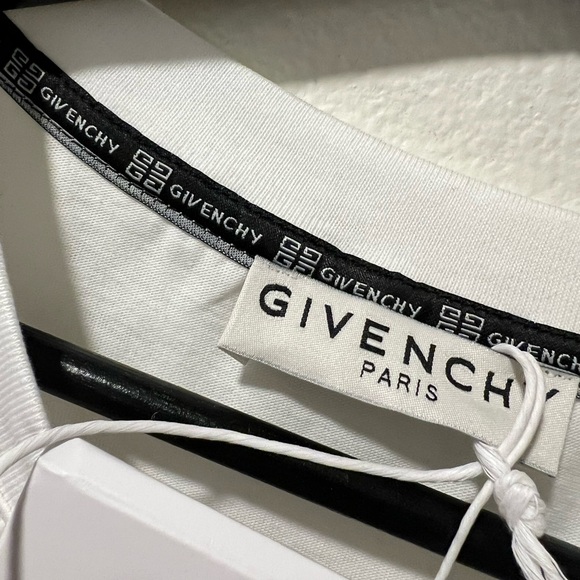 Givenchy Men Tshirt Size XXL - Picture 4 of 7